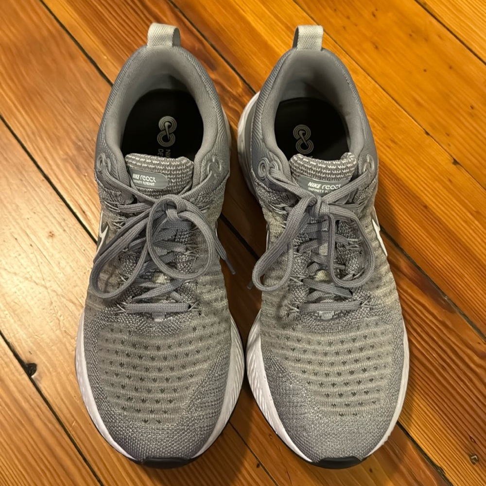 Nike Women’s React Infinity Run Size 9 - image 1